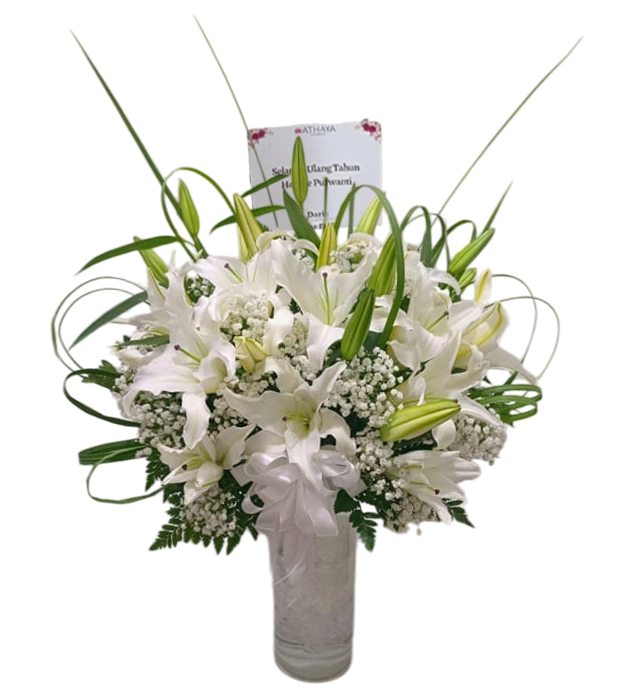 clarke-crystal-vase-table-flower-arrangements-white-lily-baby-breath-pakis-leaf-athaya-florist